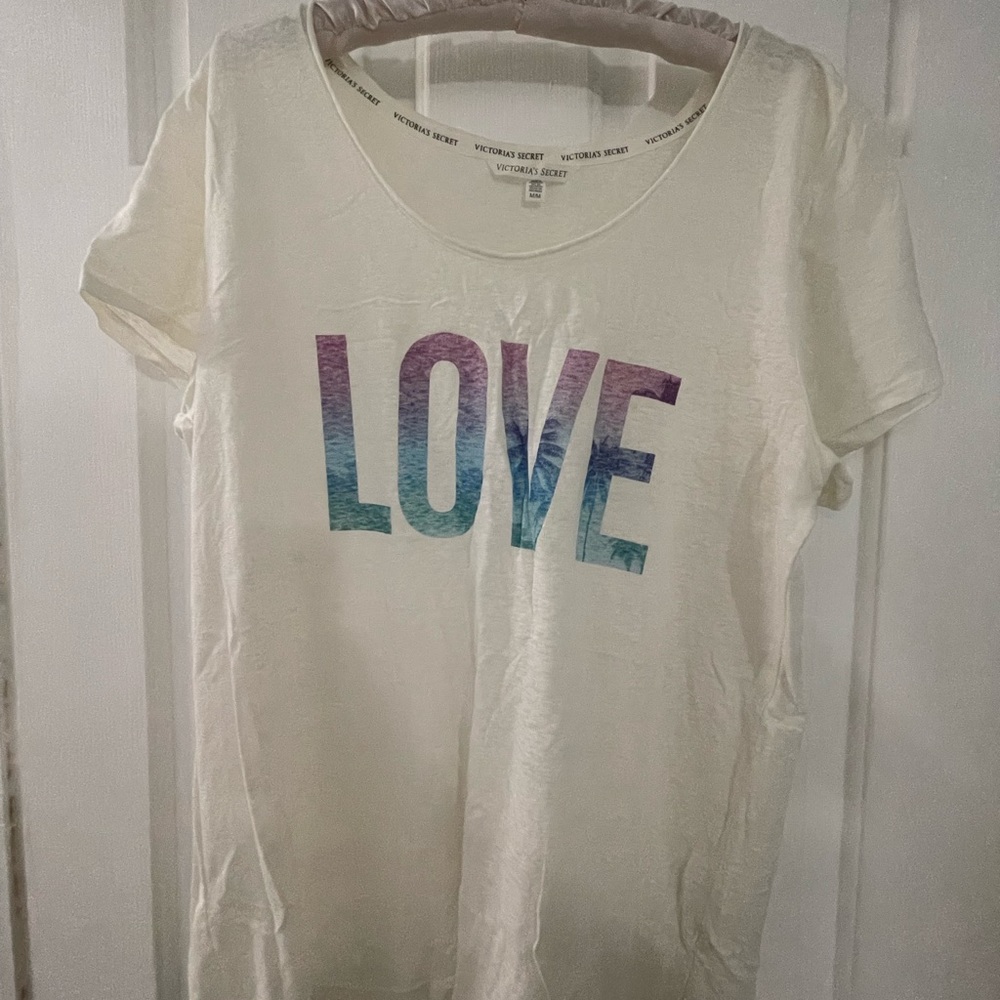 Victoria Secret - Pink T-Shirt